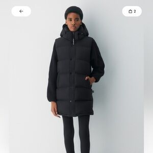 AMAZING CONDITION Aritzia The Super Puff Mid Vest